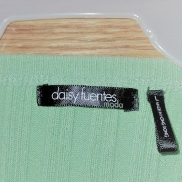 DAISY FUENTES MODA MEDIUM GREEN CARDIGAN BUTTON UP SWEATER SIZE LARGE - Picture 3 of 4